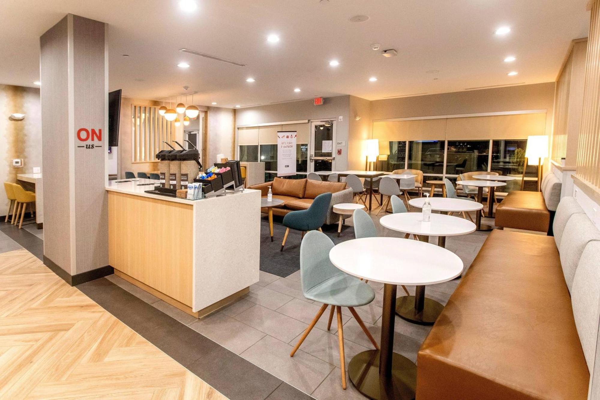 Towneplace Suites By Marriott Conroe Exterior photo
